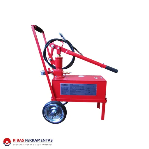 Ferramentas manuais para serviços de manutenção