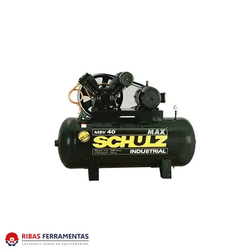 Ferramentas para trabalho de pedreiro